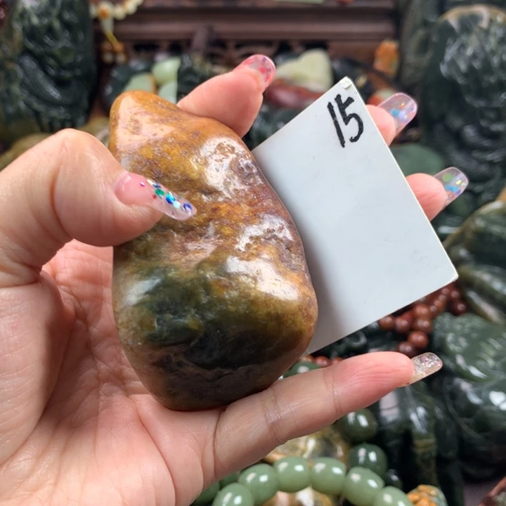 透闪石质玉未镶嵌手把