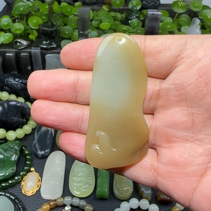 未镶嵌和田玉挂件