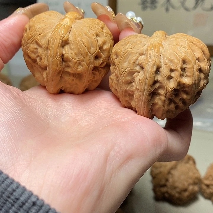 文玩核桃把件45元宝