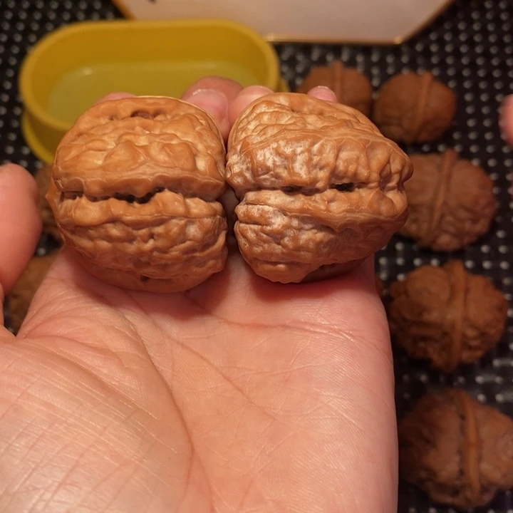 胸***石文玩核桃把件蛙王