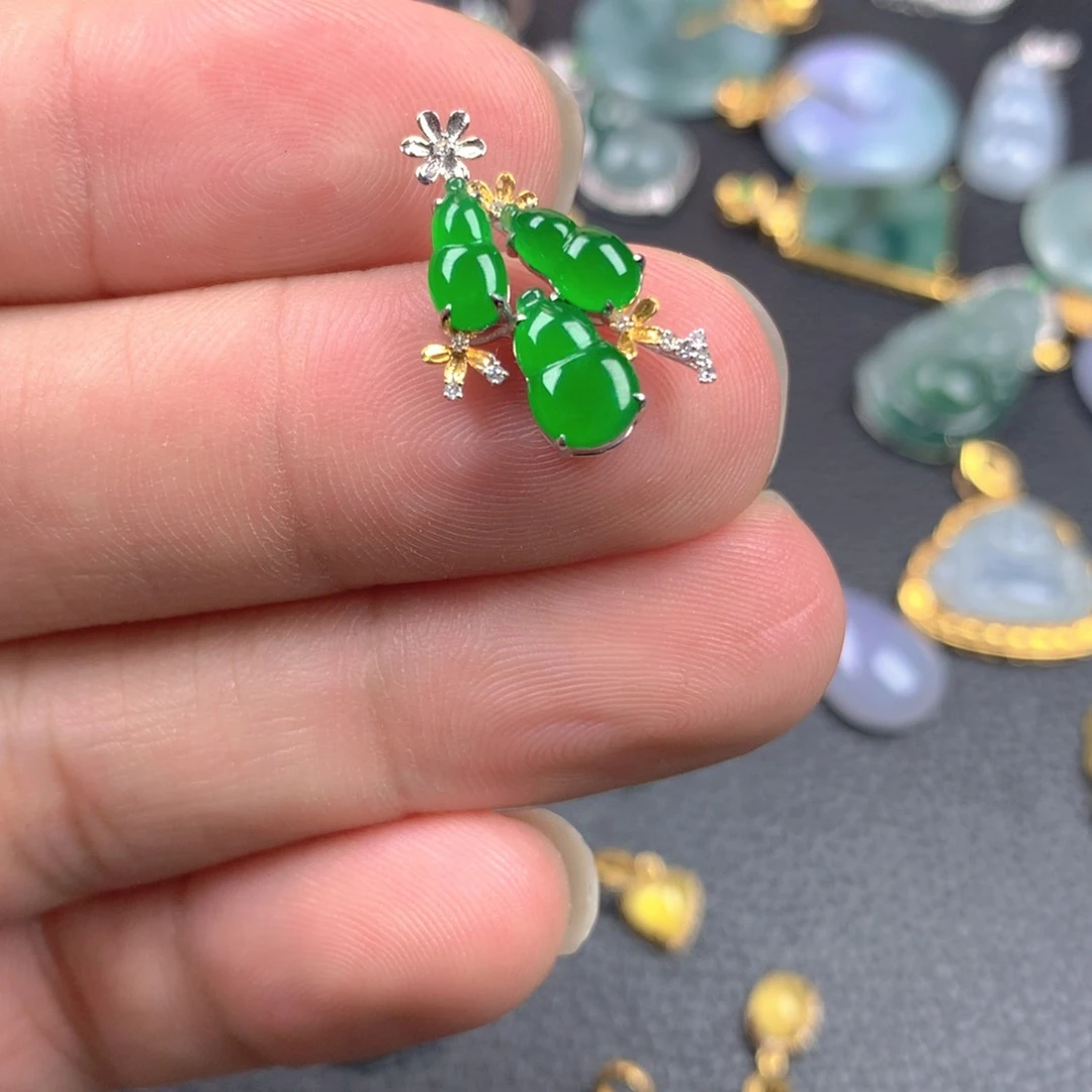 【闪购商品】翡翠18K金镶嵌颈饰哭****花翡翠