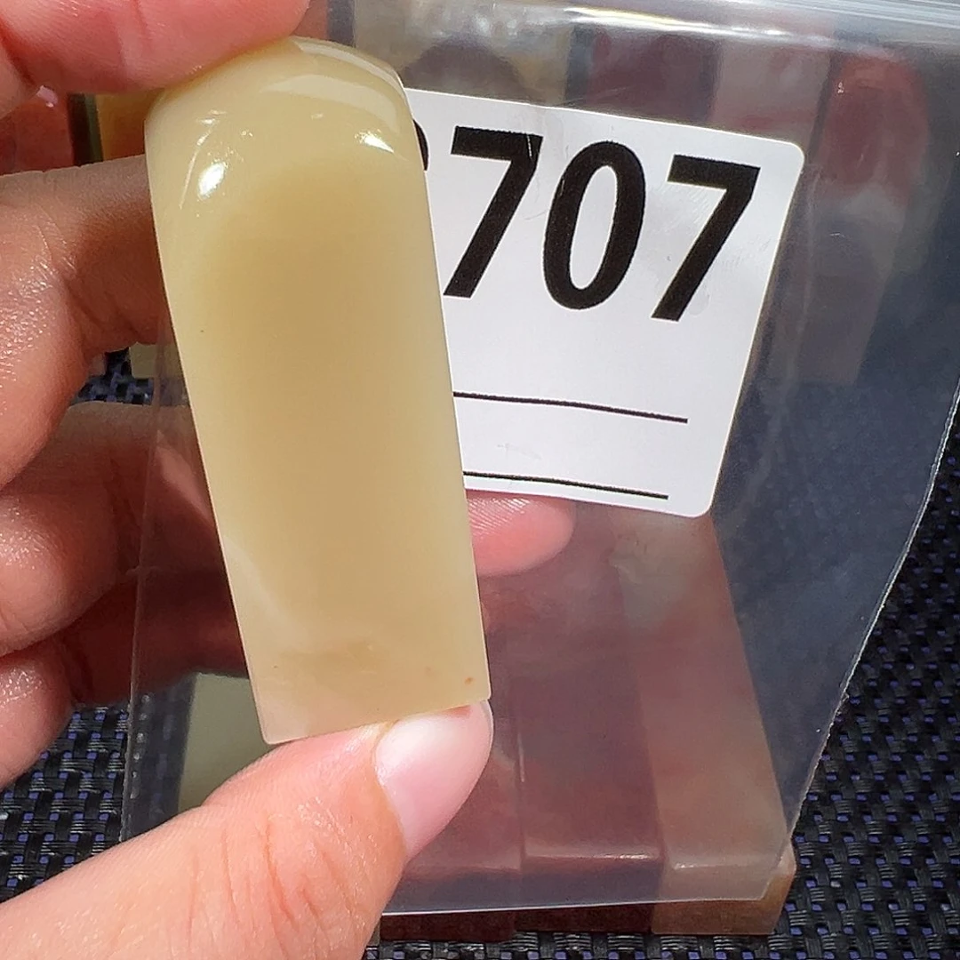 【闪购商品】寿山石印石半****闲老挝石