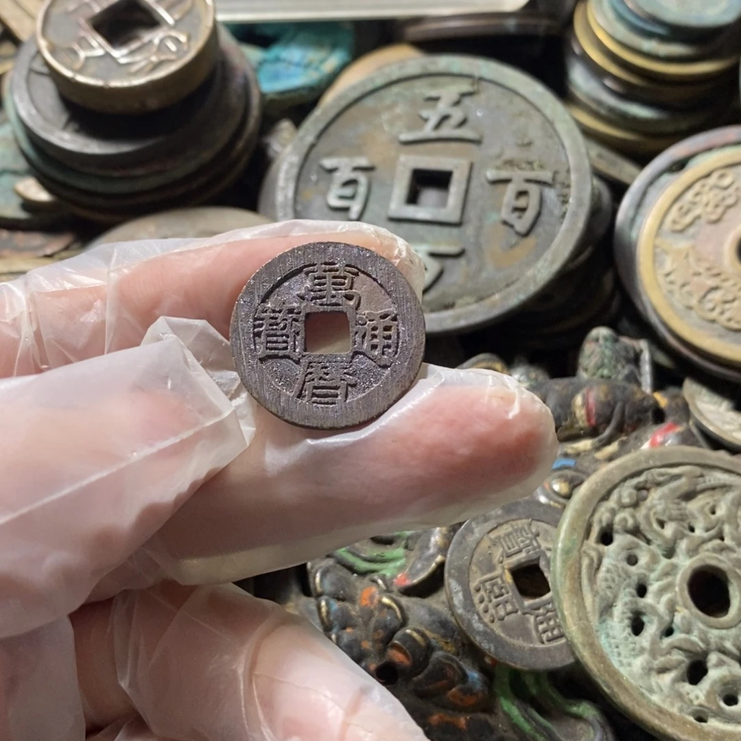 铜现代工艺品学习币