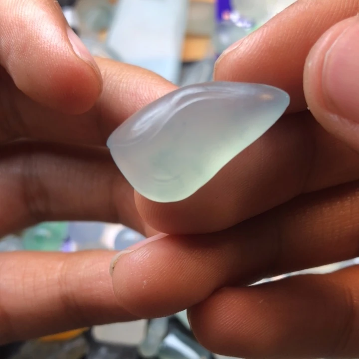 定制翡翠未镶嵌挂件