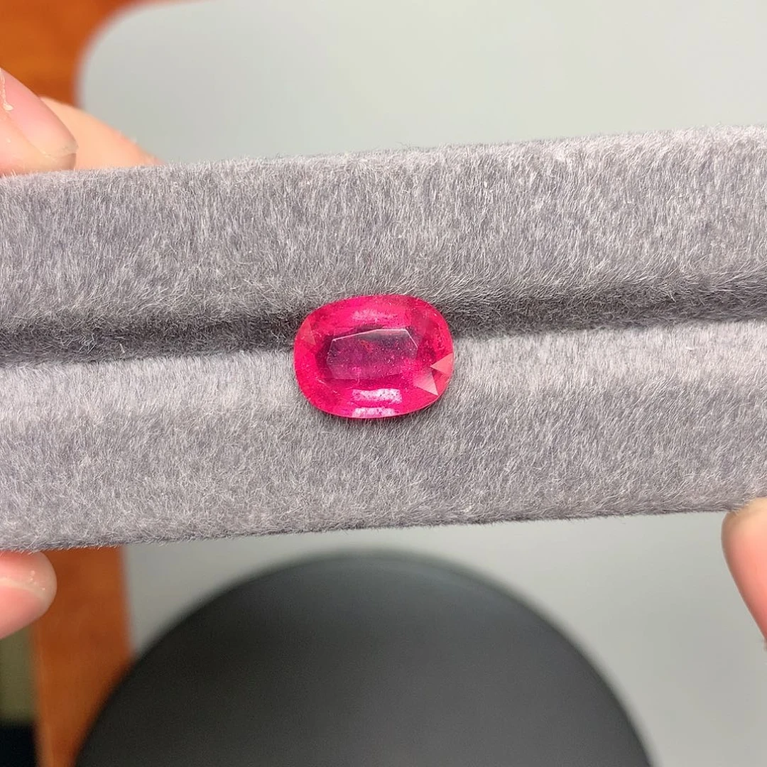 碧玺珠宝奇石未镶嵌卢比来碧玺5.9克拉未镶嵌