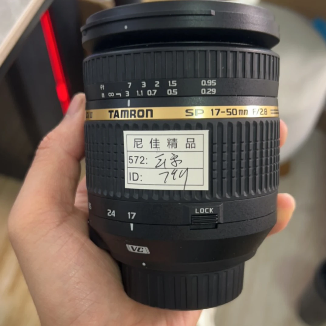 9新 Nikon/尼康 卡口 二手单反相机/镜头（无配件）