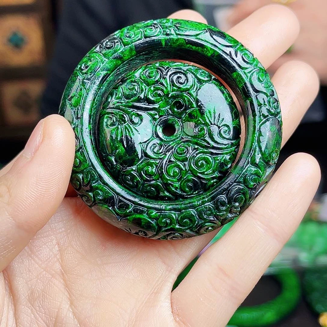 颈饰未镶嵌翡翠多样性