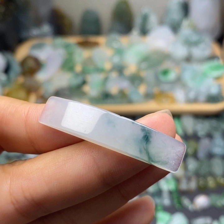 颈饰未镶嵌翡翠手牌