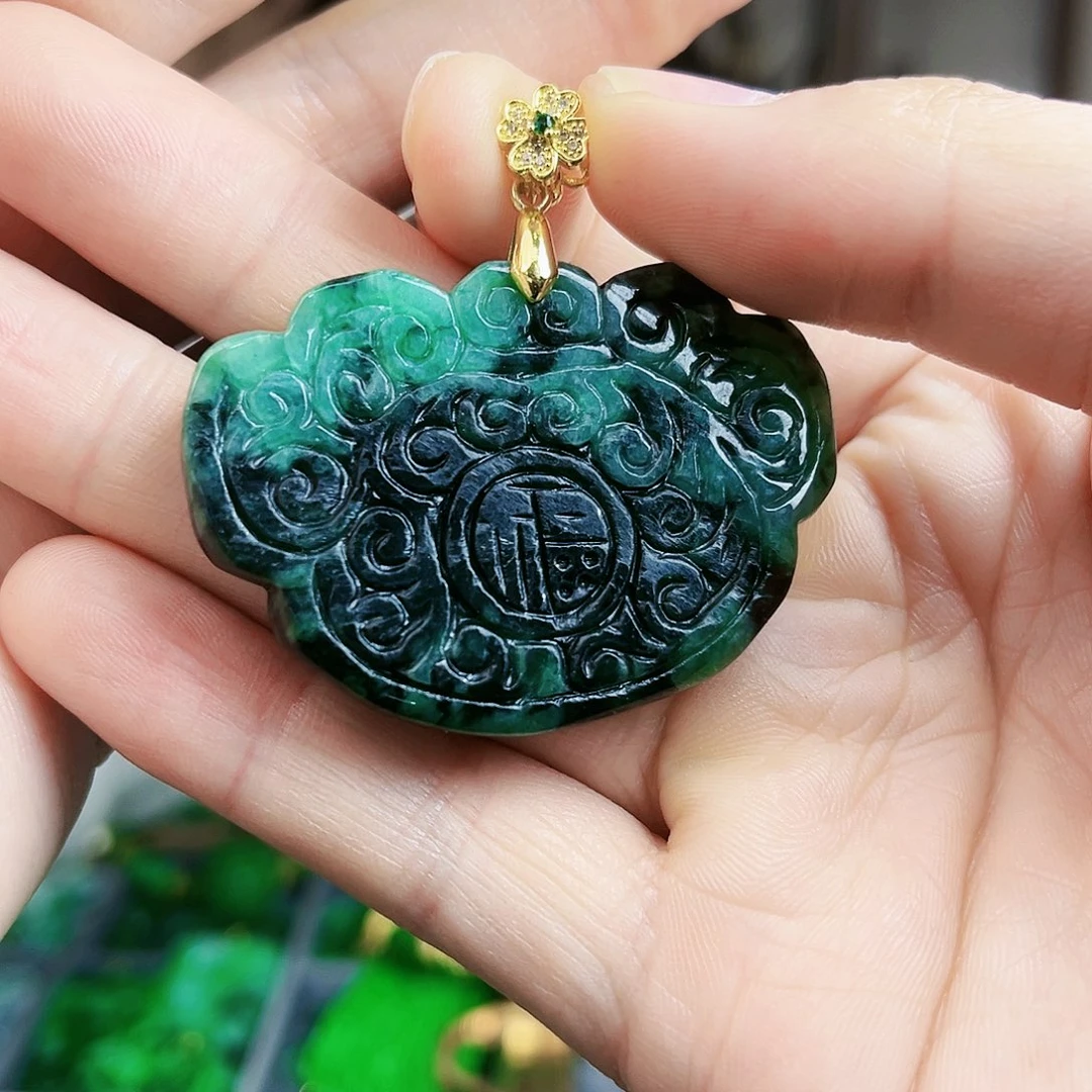 翡翠颈饰未镶嵌吊坠