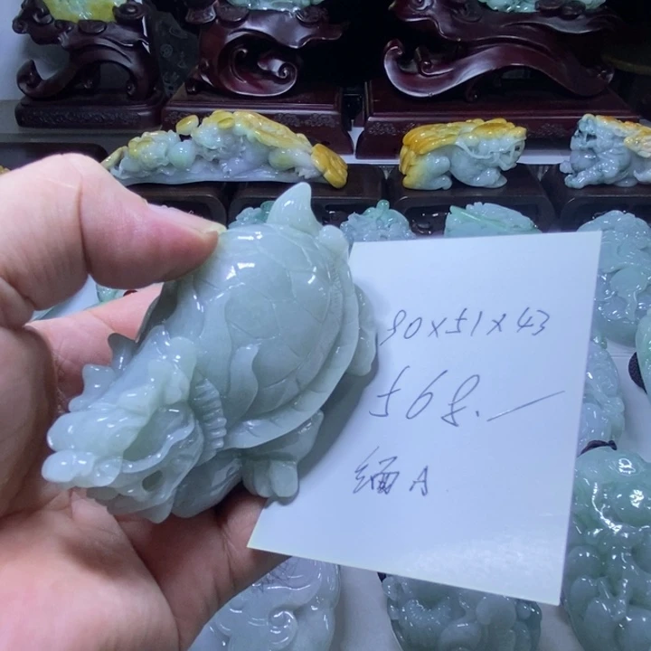 翡翠未镶嵌颈饰龙龟