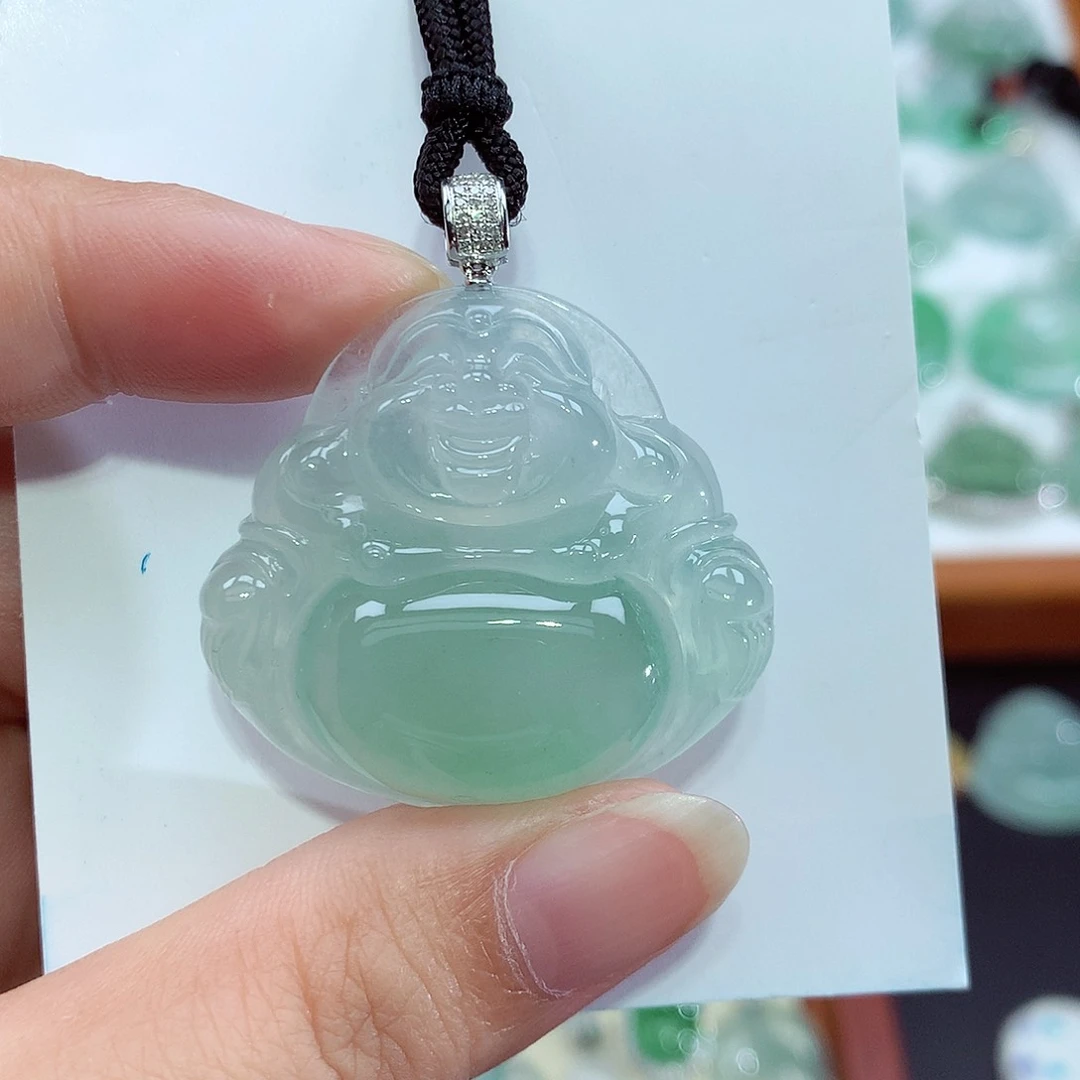 翡翠18K金镶嵌颈饰佛