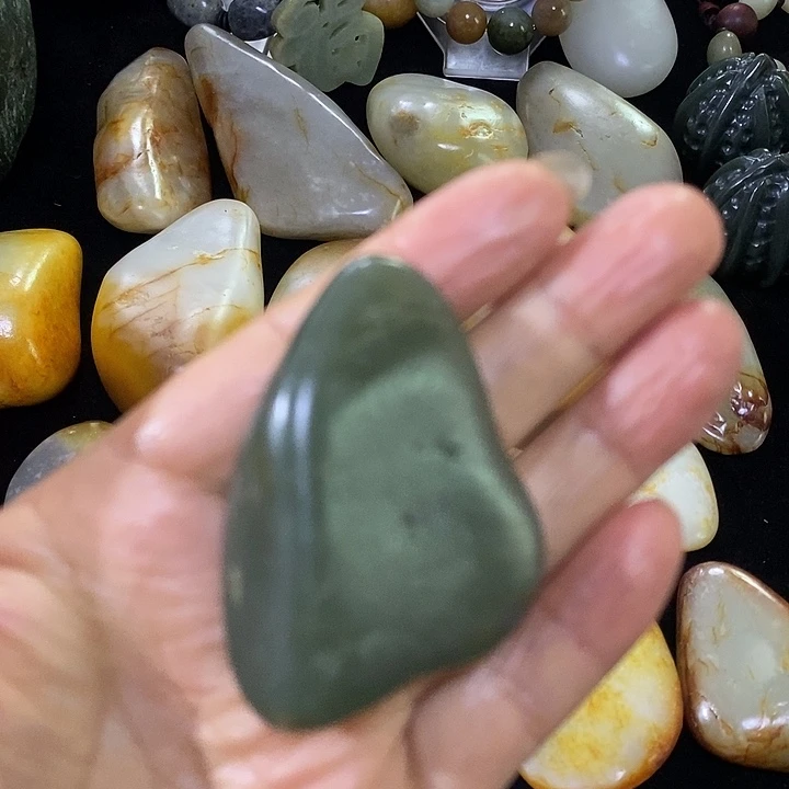 未镶嵌和田玉（糖玉）挂件