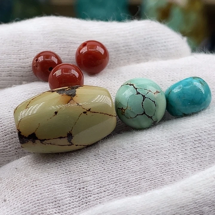 南红玛瑙未镶嵌珠宝奇石