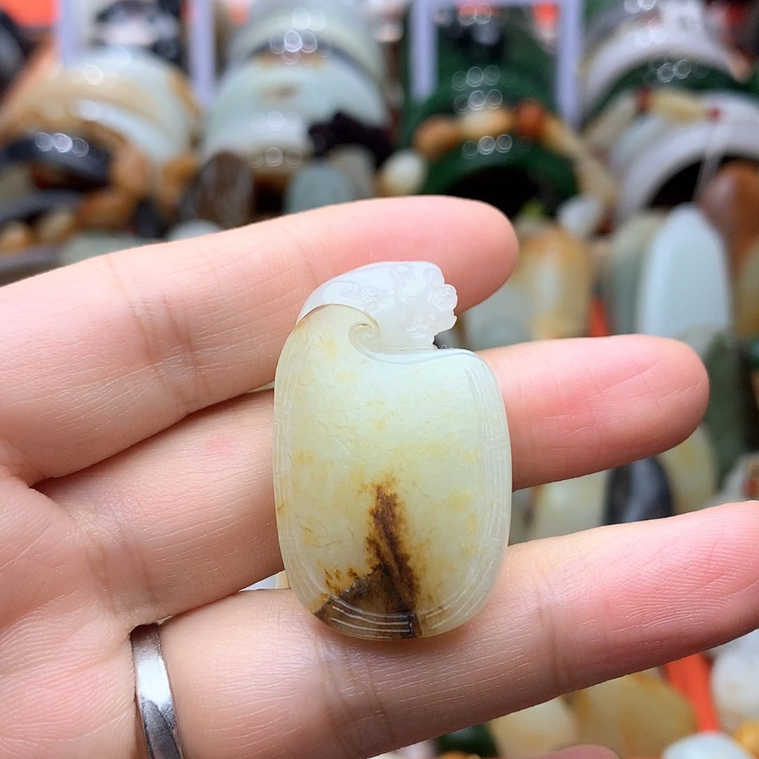 未镶嵌和田玉（子料）挂件