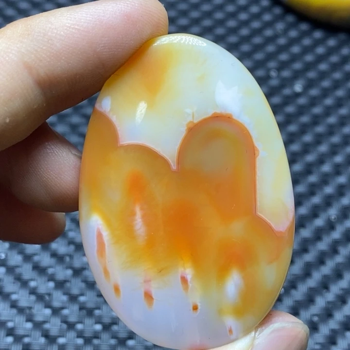 玛瑙/玉髓颈饰未镶嵌赏*