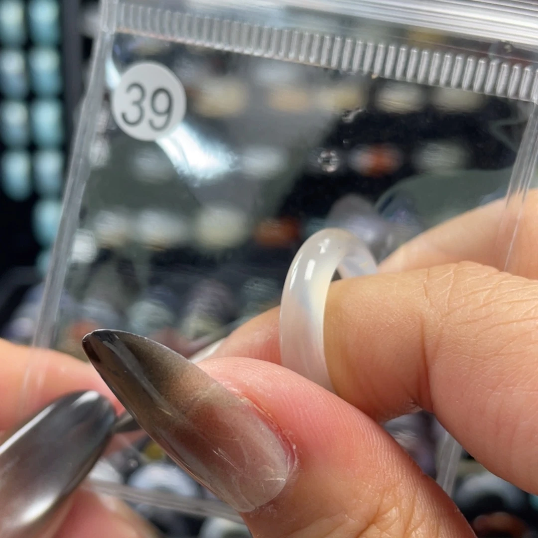 玛瑙/玉髓未镶嵌戒指39号港码15直径17.2（非质量问题.不退不换）