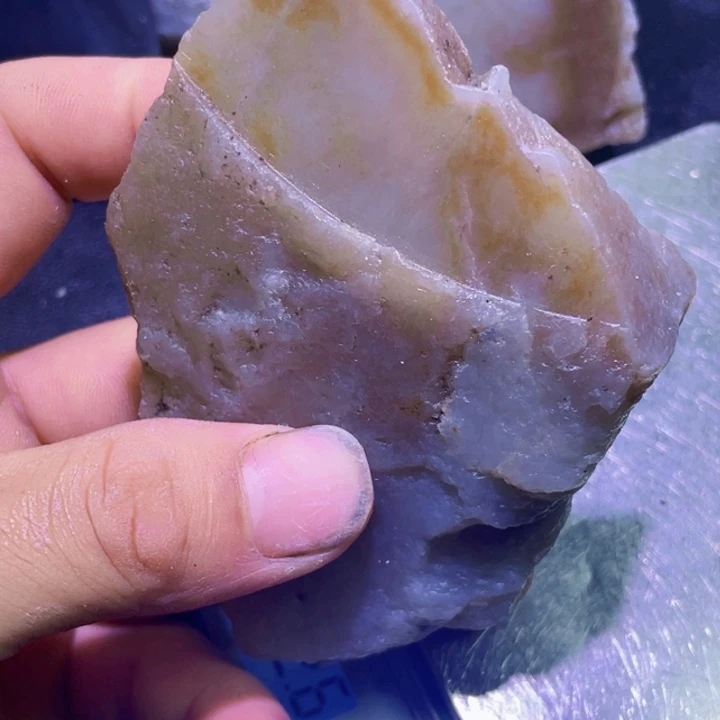和田玉未镶嵌珠宝半成品