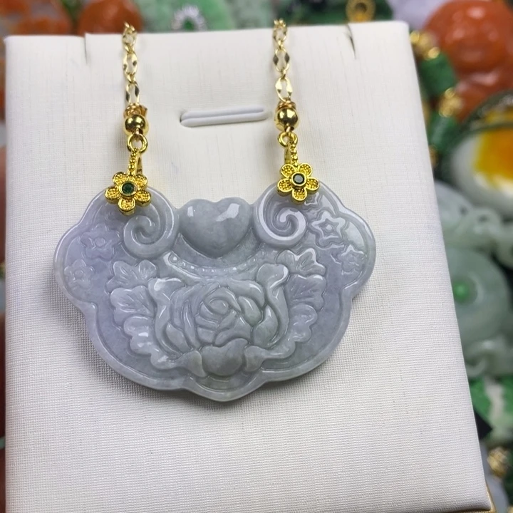 翡翠未镶嵌吊坠(赠链)
