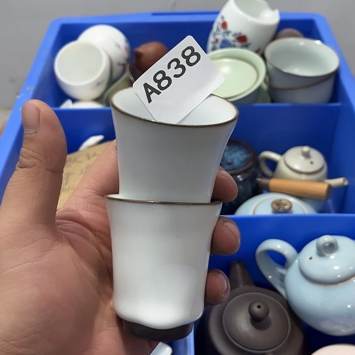 武***人瓷片茶摆件微瑕介意勿拍