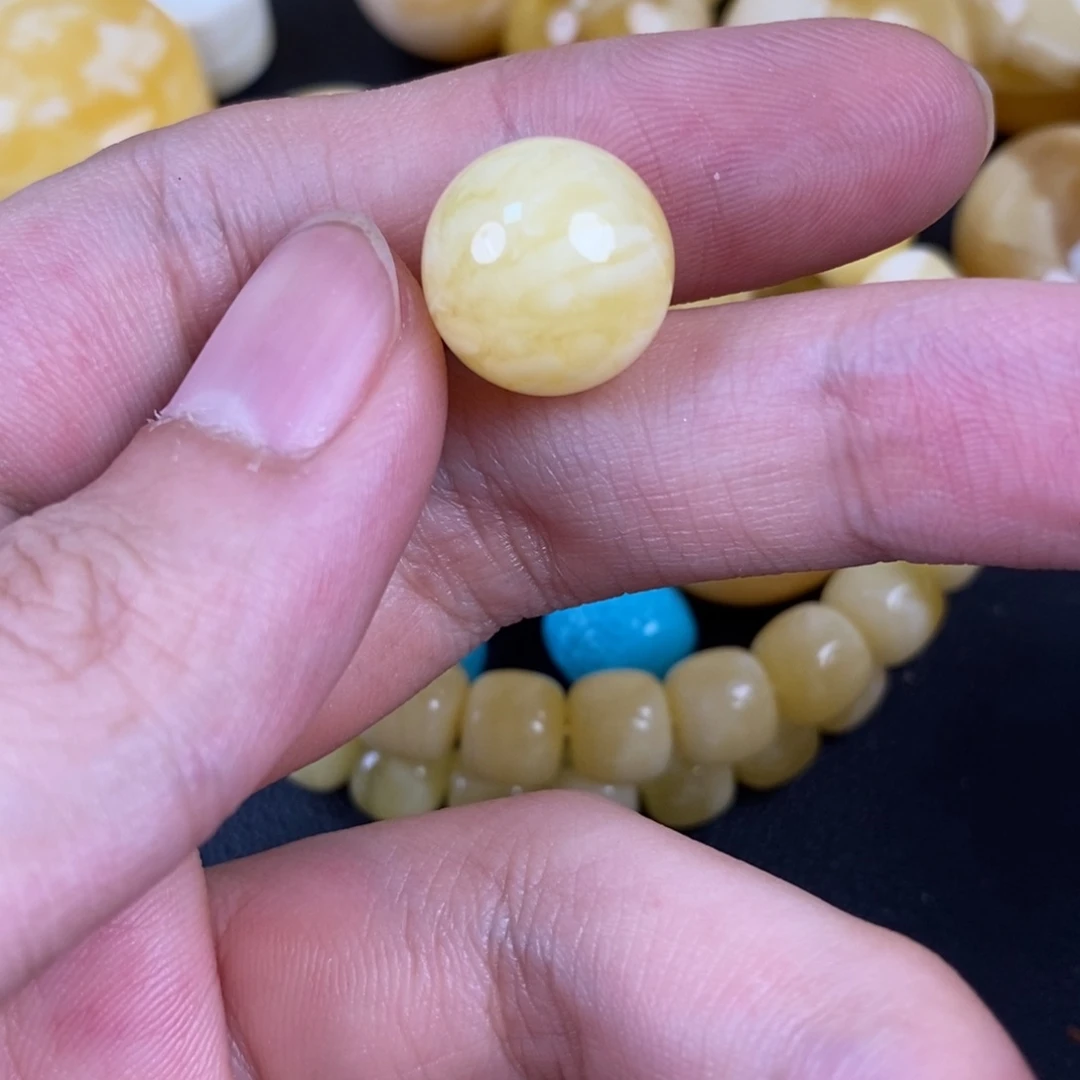 琥珀未镶嵌裸石浓蜡虎皮49