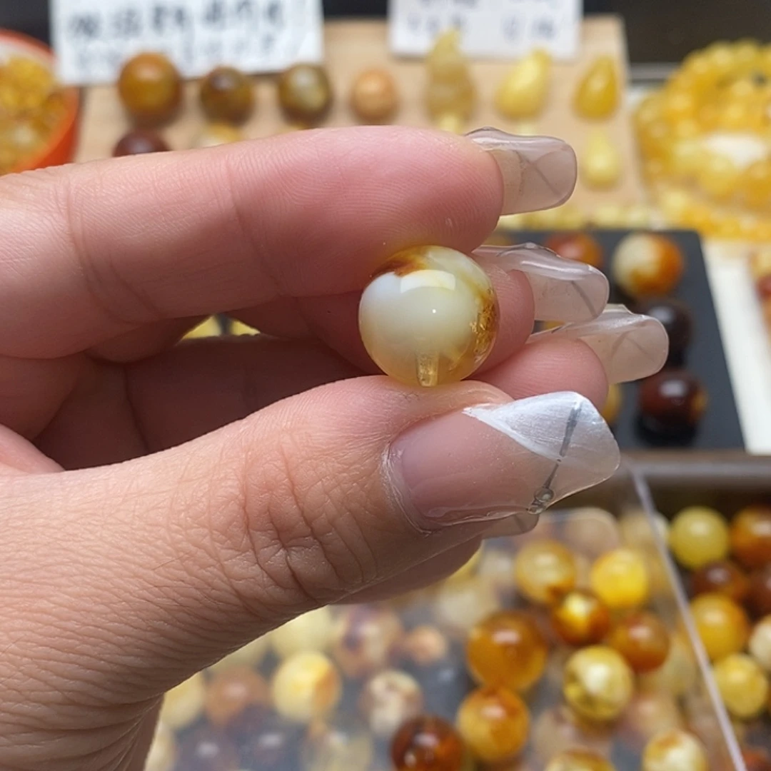 总***园虫珀未镶嵌裸石蜜蜡