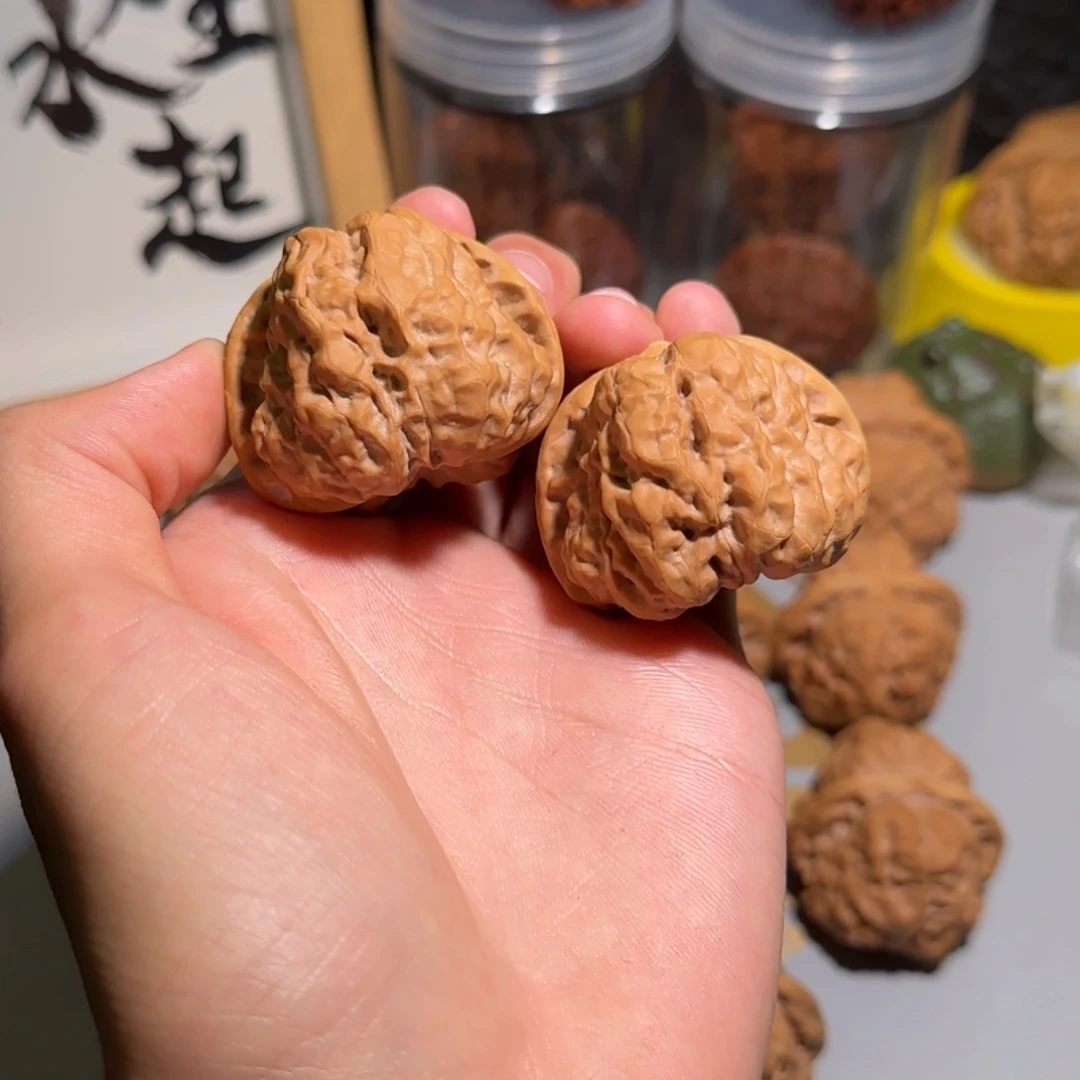 文玩核桃吊坠菠***卖怀柔蛤蟆头42