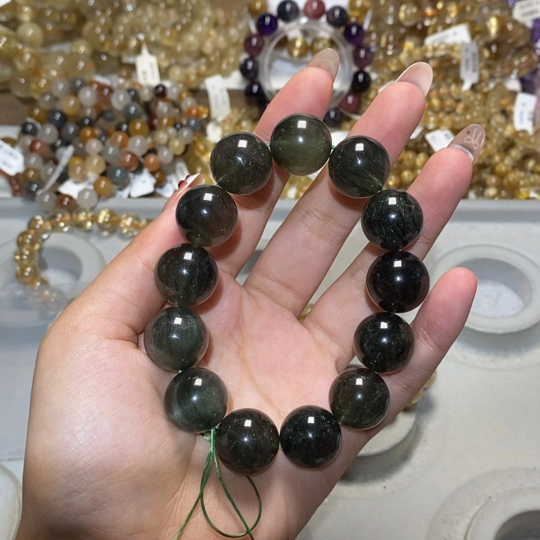 水晶手链未镶嵌?****。手链