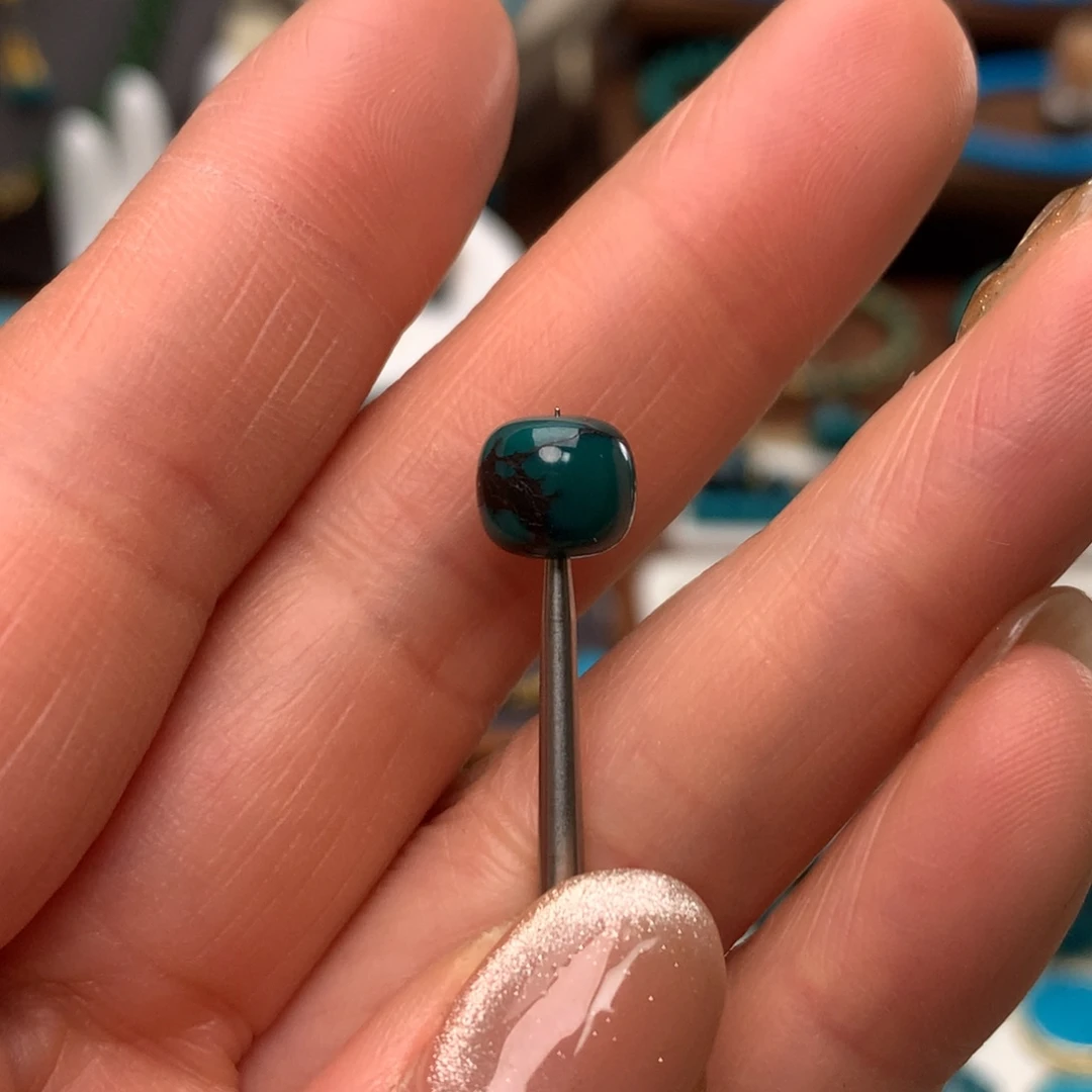 绿松石未镶嵌配饰直径8x7