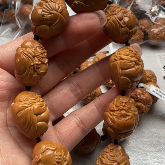 橄榄核手串橄榄雕饰