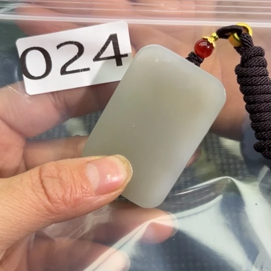 和田玉未镶嵌珠宝半成品