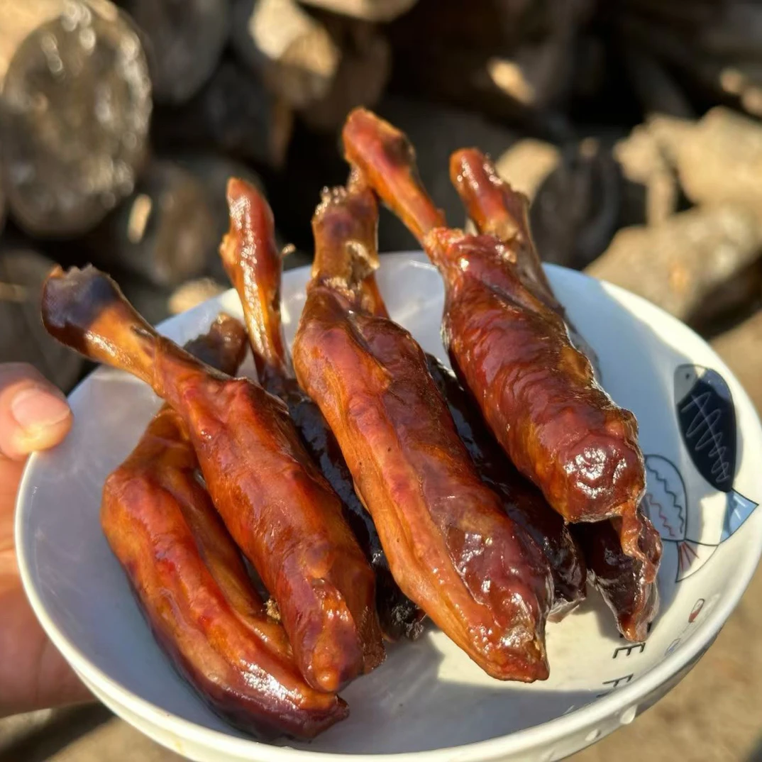 湘西辰溪农家鸭脚包柴火烟熏特制美味