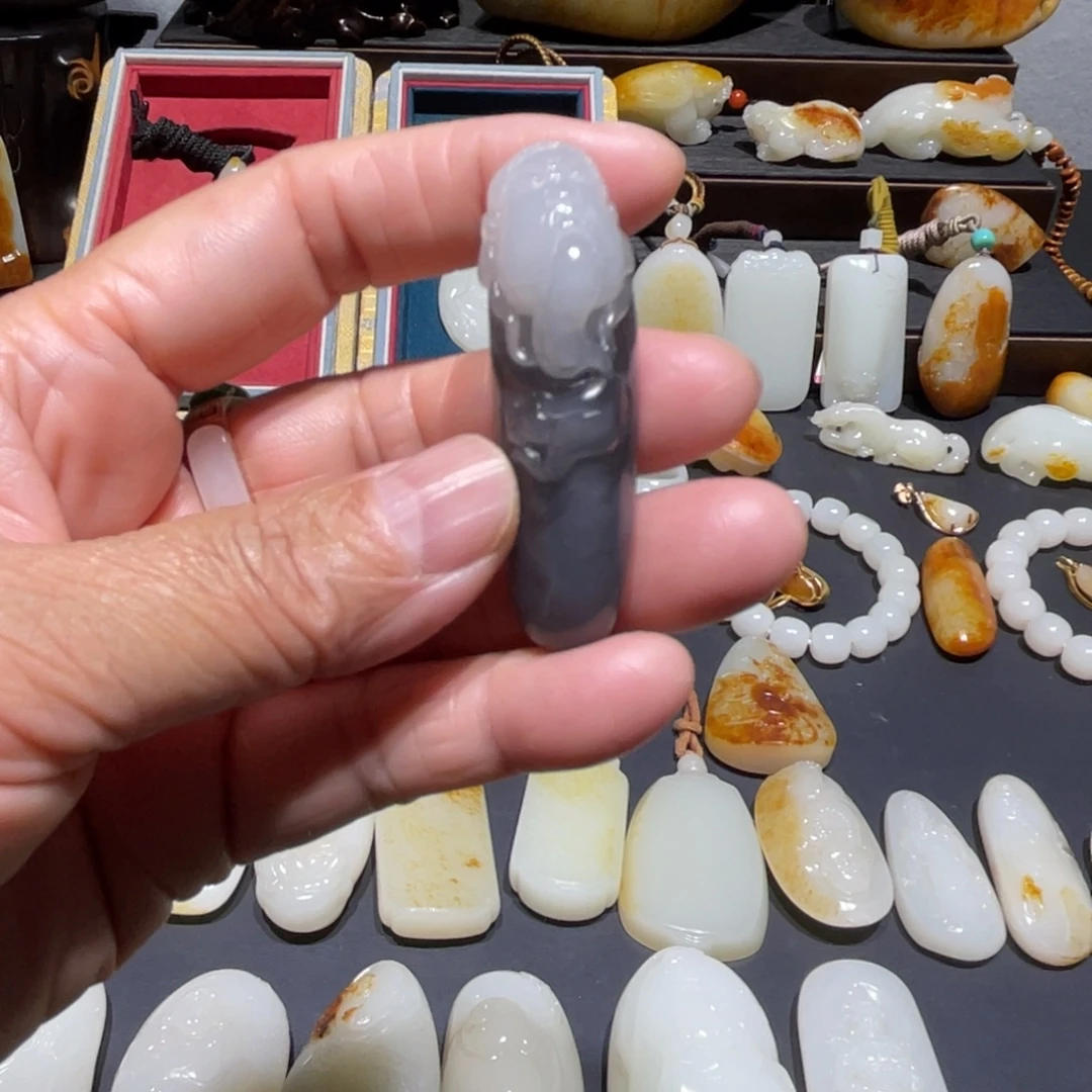 和田玉未镶嵌吊坠(不含链)