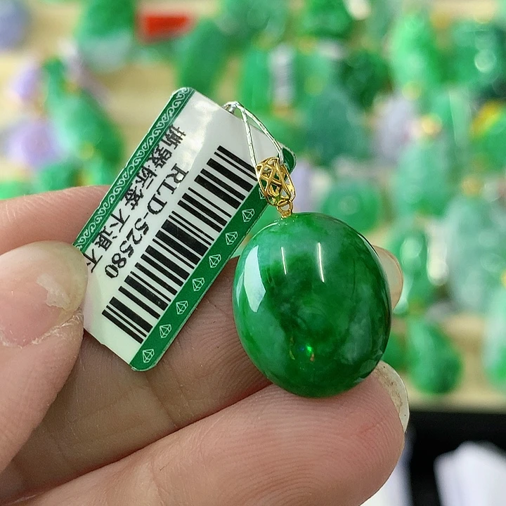 翡翠颈饰18K金镶嵌挂件