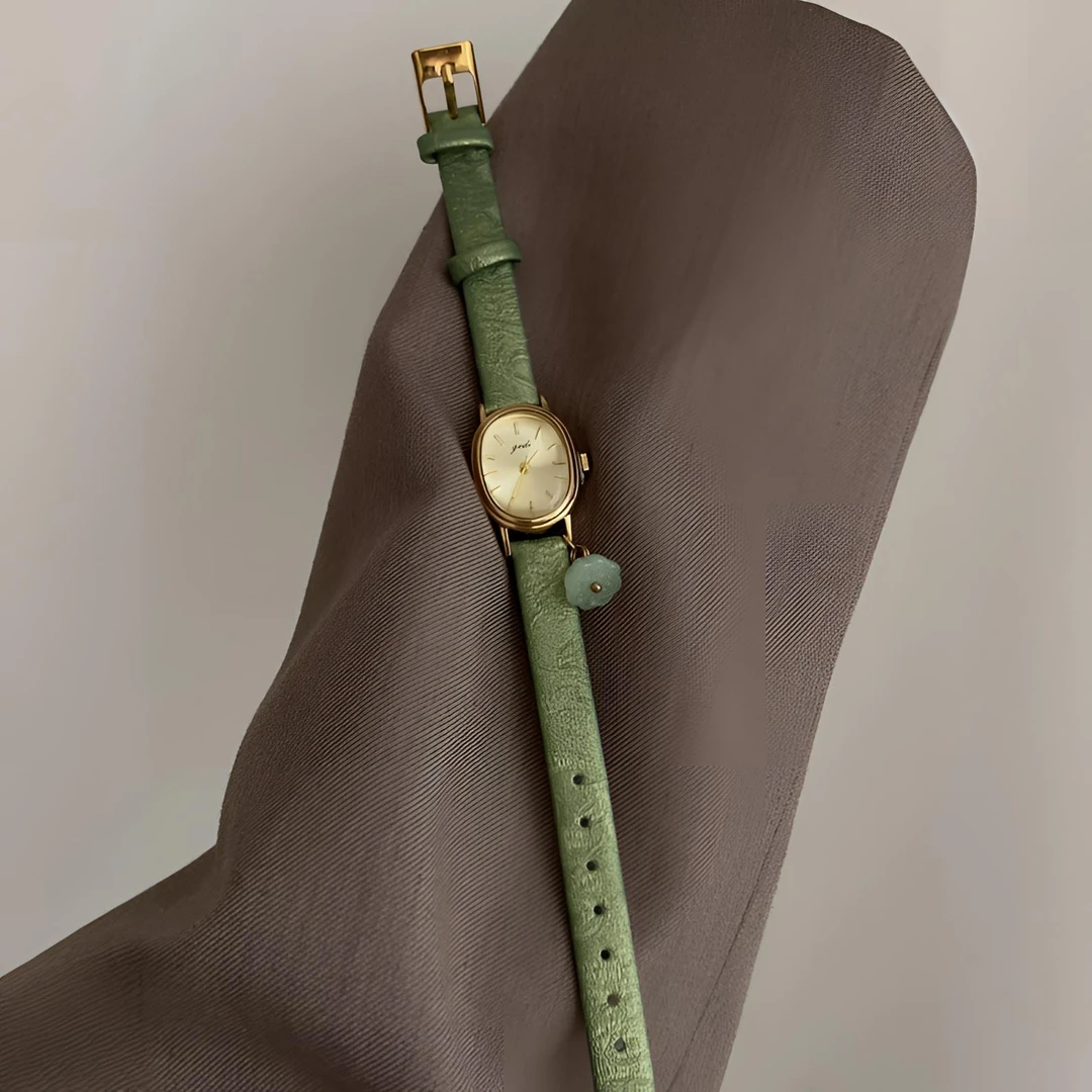 新中式绿莲蓬挂件椭圆小表盘暗纹表带时尚精致气质女士通勤石英表