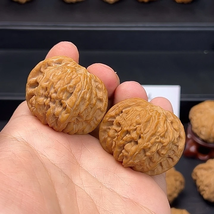 文玩核桃把件磨盘