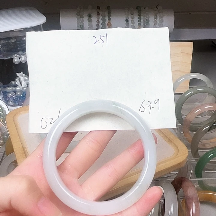 石英质玉手镯未镶嵌251