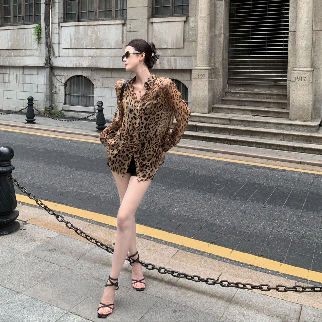 【ZACOCO】夏季显瘦高腰法式时尚职场气质休闲性感豹纹长袖上衣3121