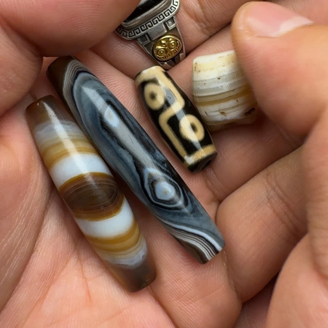 深***亚花岗石非金属仿纯蓝沁缠丝项链