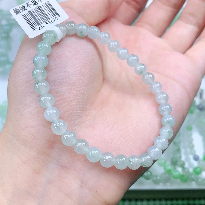 未镶嵌手链翡翠a****?翡翠