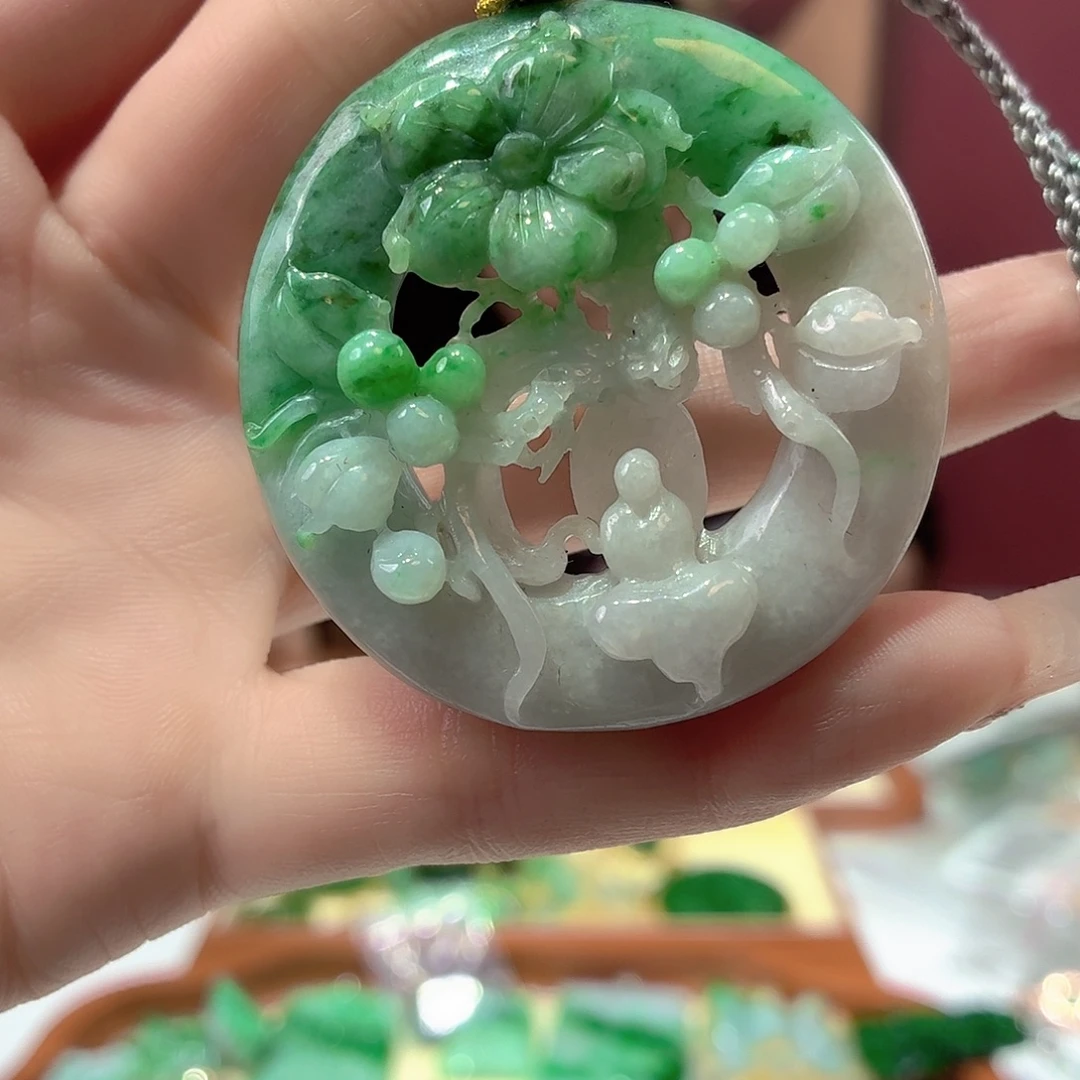 翡翠未镶嵌颈饰翡翠