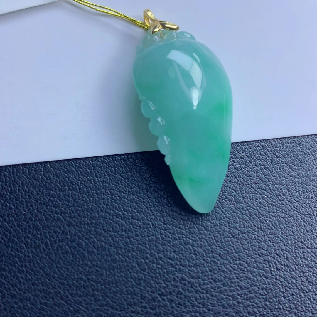 翡翠颈饰未镶嵌福瓜