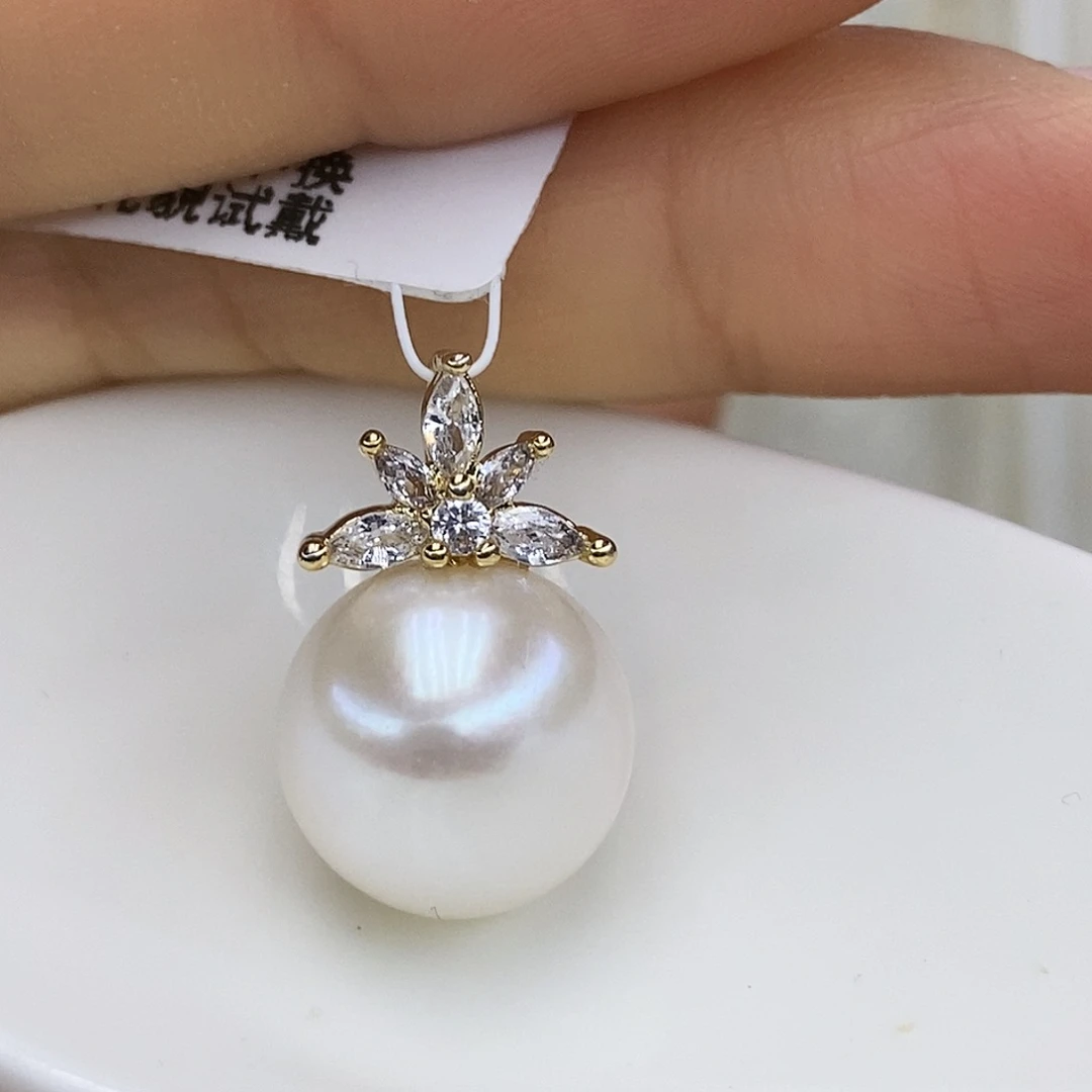 合金吊坠(赠链)淡水珍珠