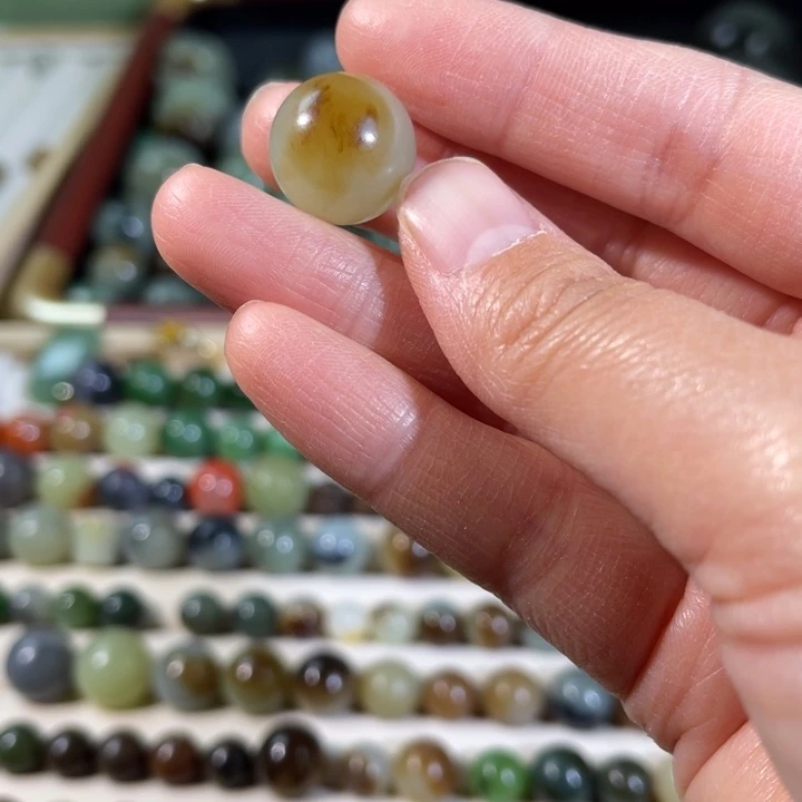 和田玉（糖玉）未镶嵌珠宝半成品16