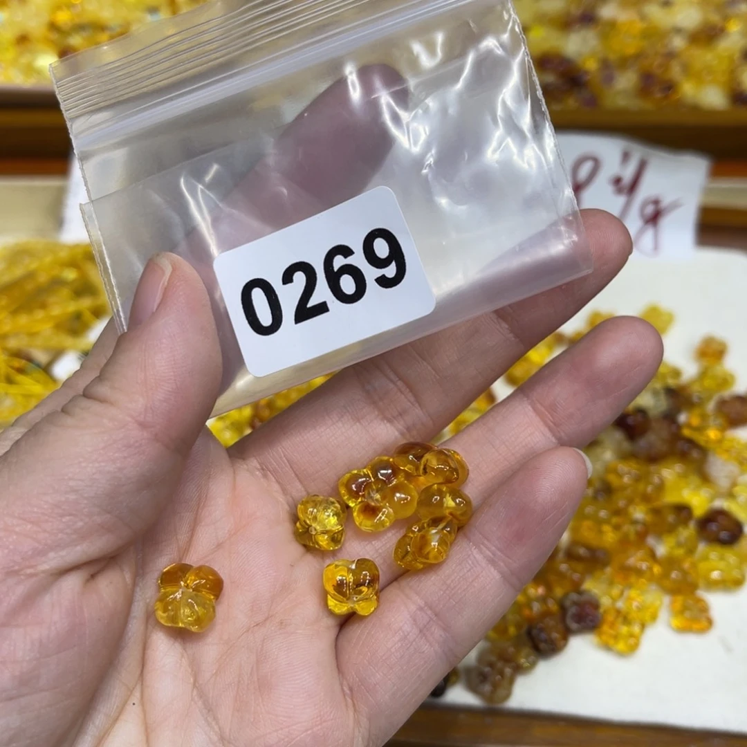 琥珀珠宝奇石未镶嵌