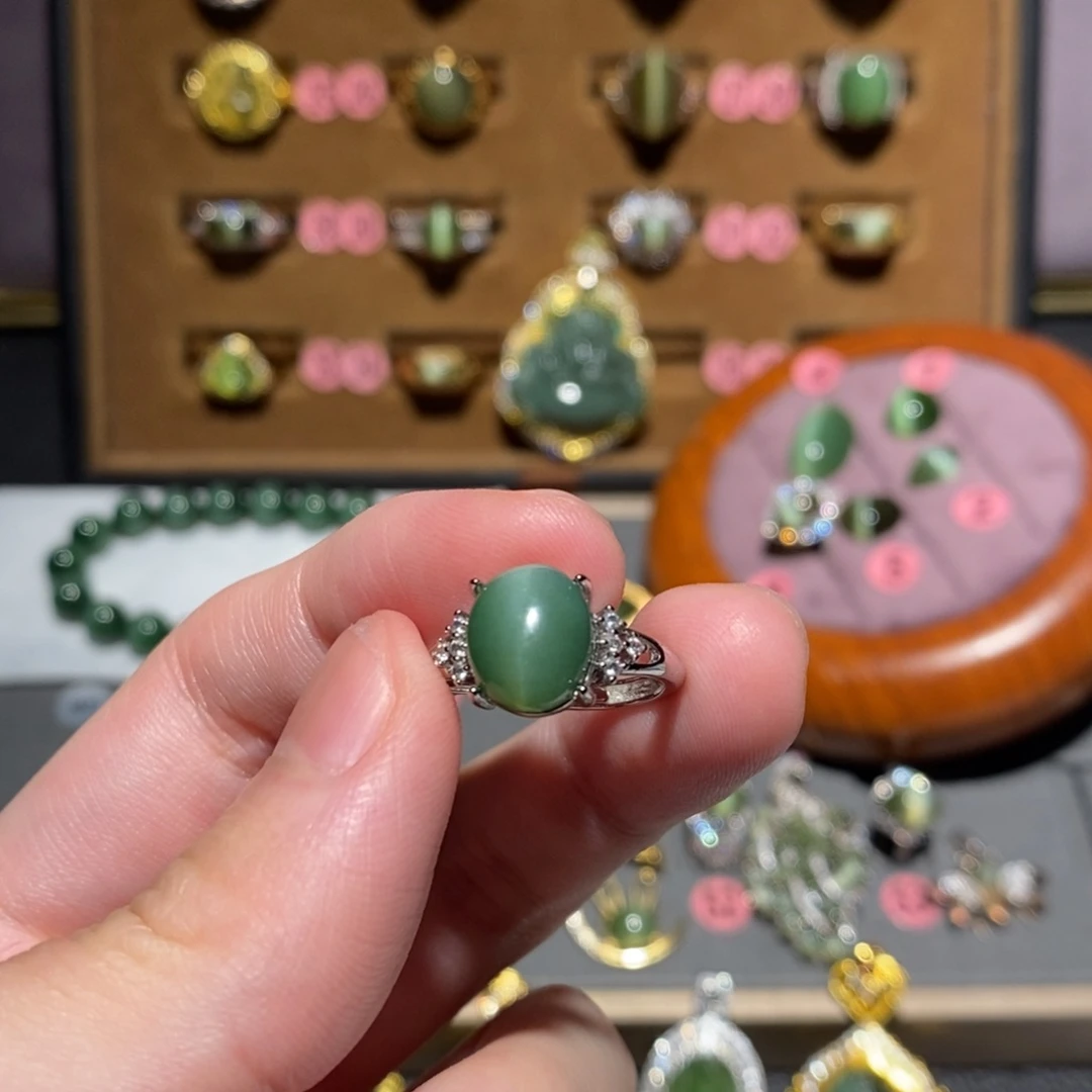 和田玉未镶嵌戒指