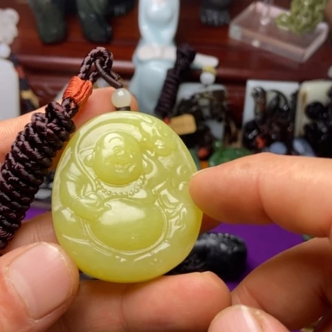 未镶嵌手镯和田玉（糖玉）浮***?