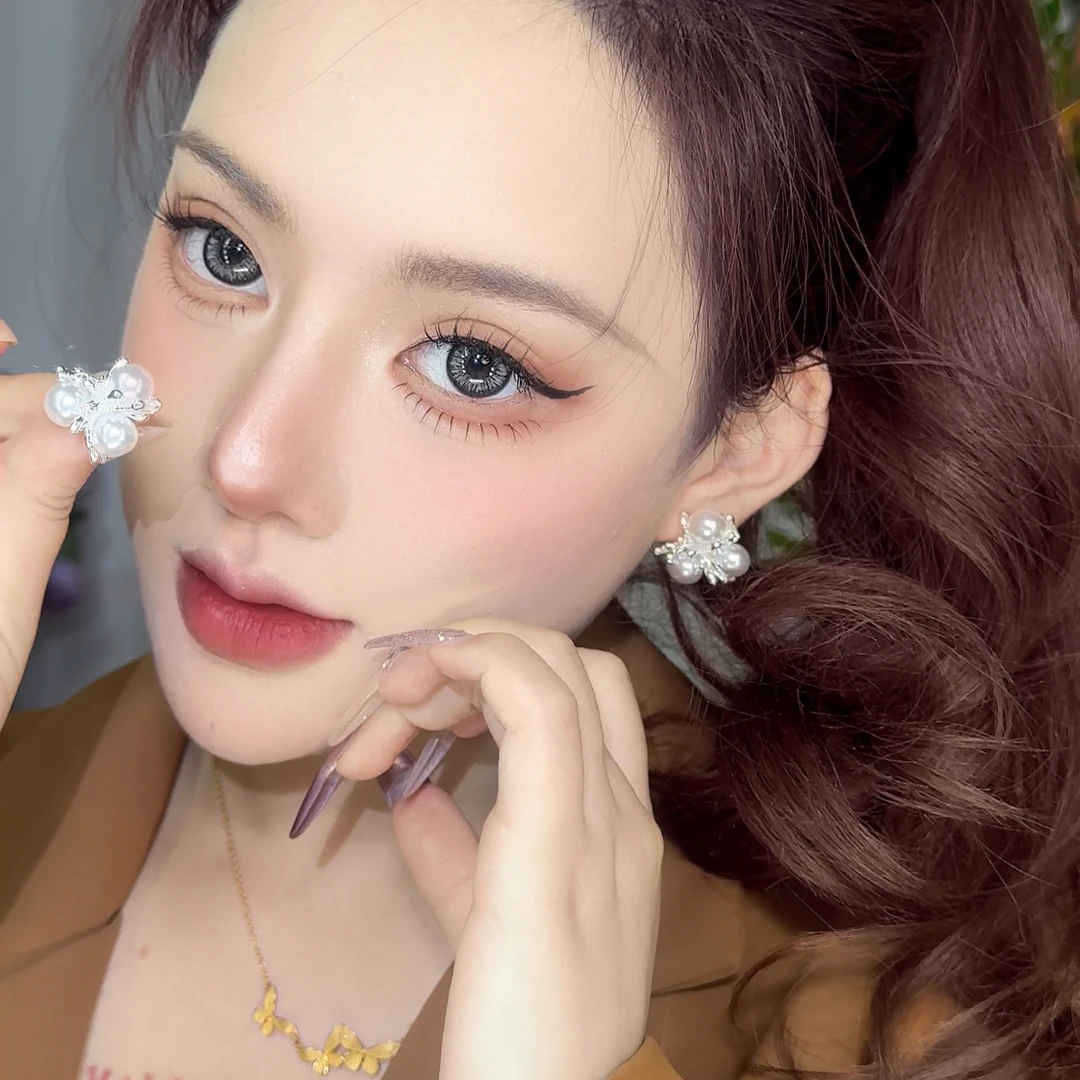 合金耳饰 白色珠珠花朵百搭简约耳环温柔气质优雅个性耳钉时尚潮