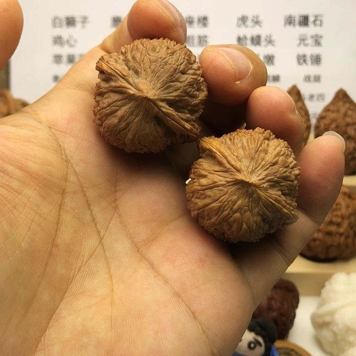 把件文玩核桃野生，不知名，边35