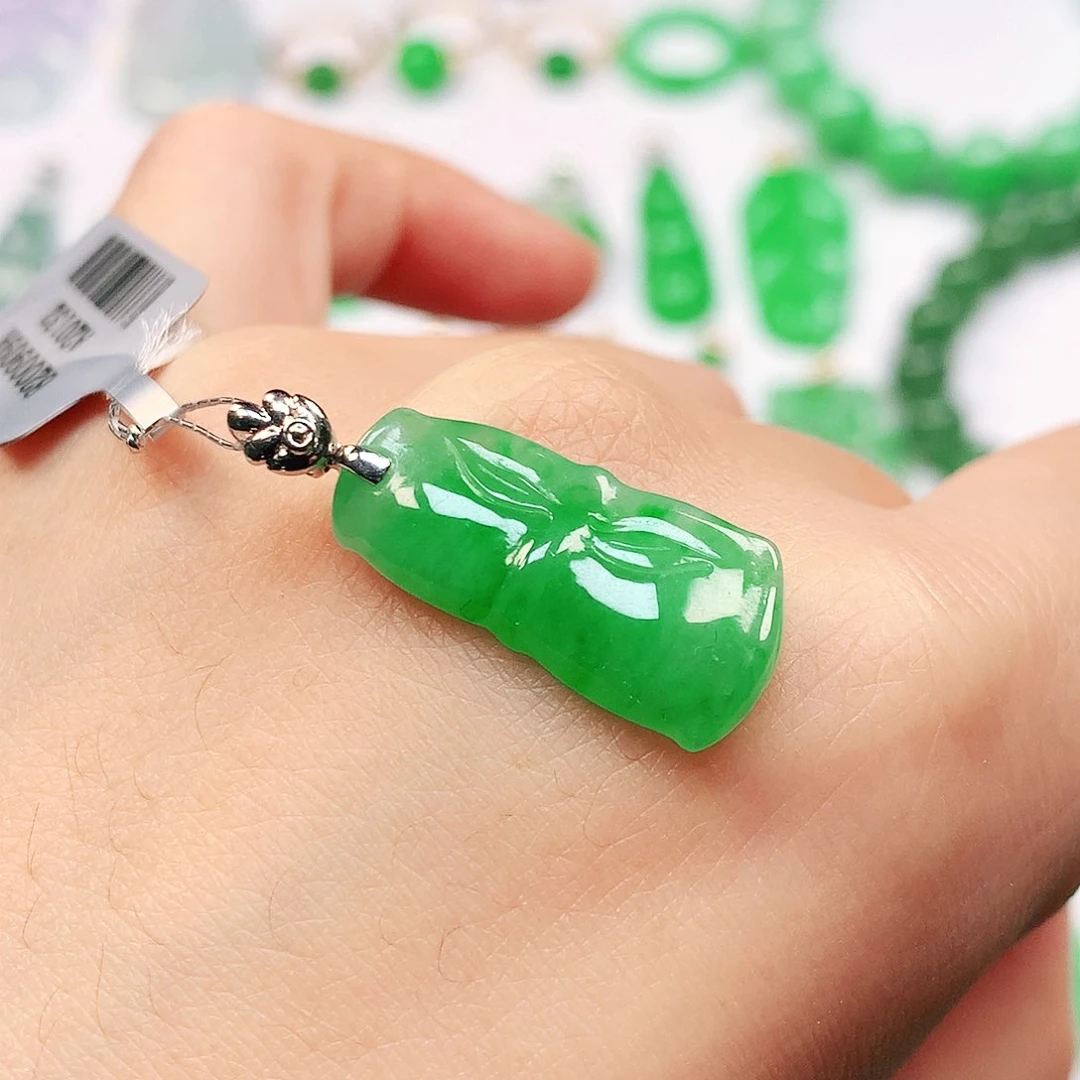 吊坠(不含链)18K金镶嵌翡翠