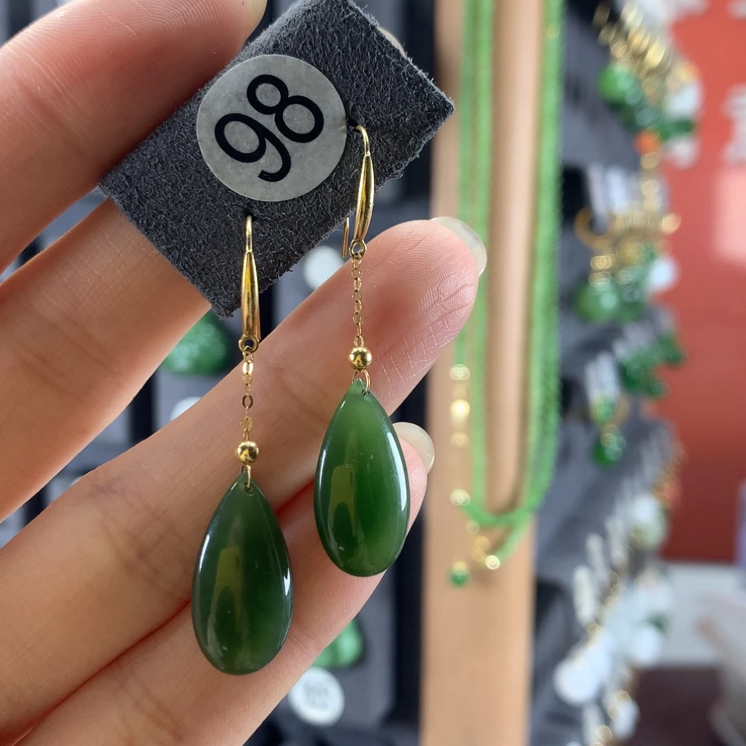 和田玉18K金镶嵌耳饰